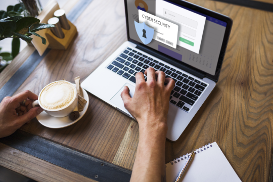 especialista-en-seguridad-en-internet